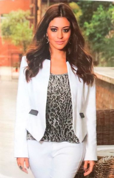 Blazer Branco com detalhe Preto